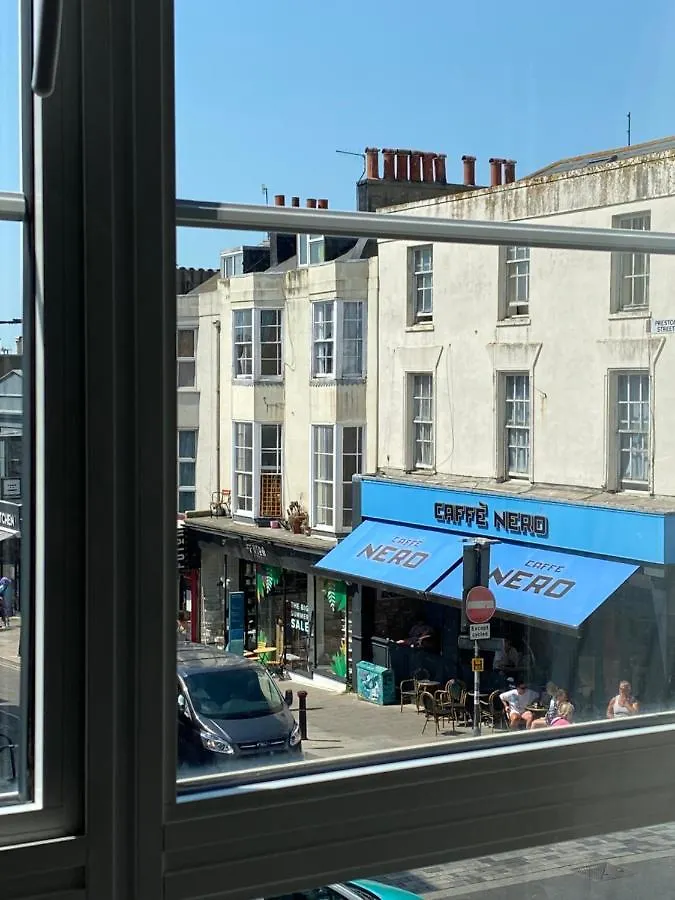 A Spacious 1 Bedroom Brighton Gem Lejlighed